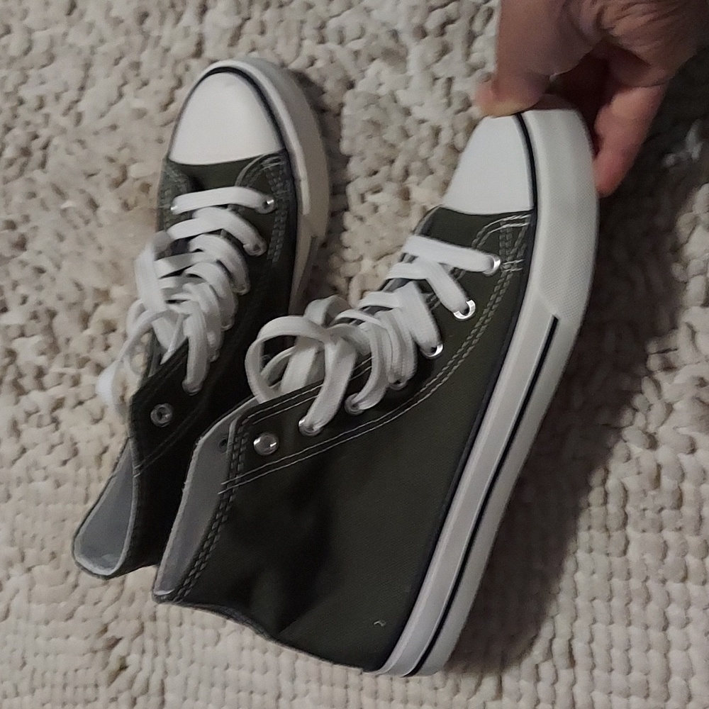 Knock off converse size 8w